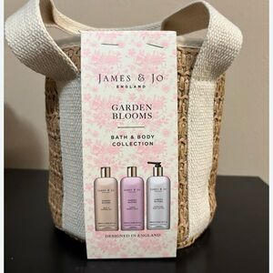 James & Joy Garden Blooms Bath & Body Set - Pink, Cream, Silver